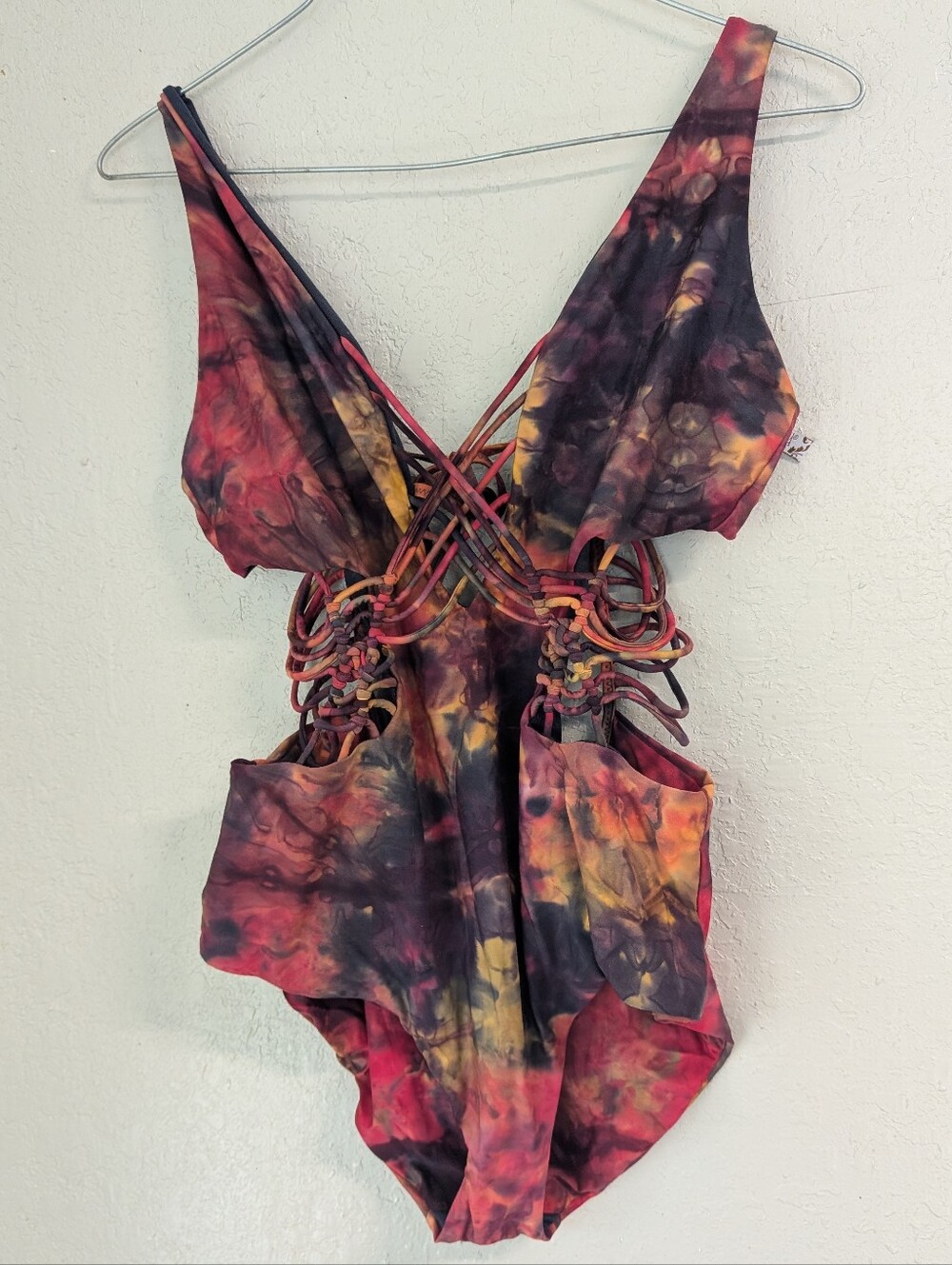 Becca Swim Chakra One Piece Swimsuit L Red Brown Tie-Dye Cutout Sexy Strappy